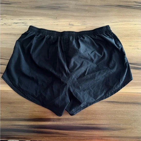 EUC Nike Women's Black Running Shorts - Picture 2 of 4